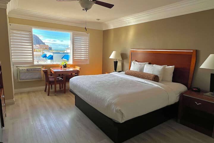 Room 11 of 22